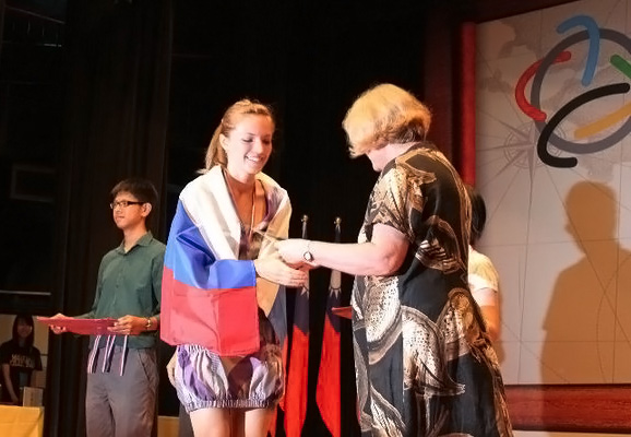 Российская школьница Ксения Соколова завоевала золотую медаль на Международной олимпиаде по географии